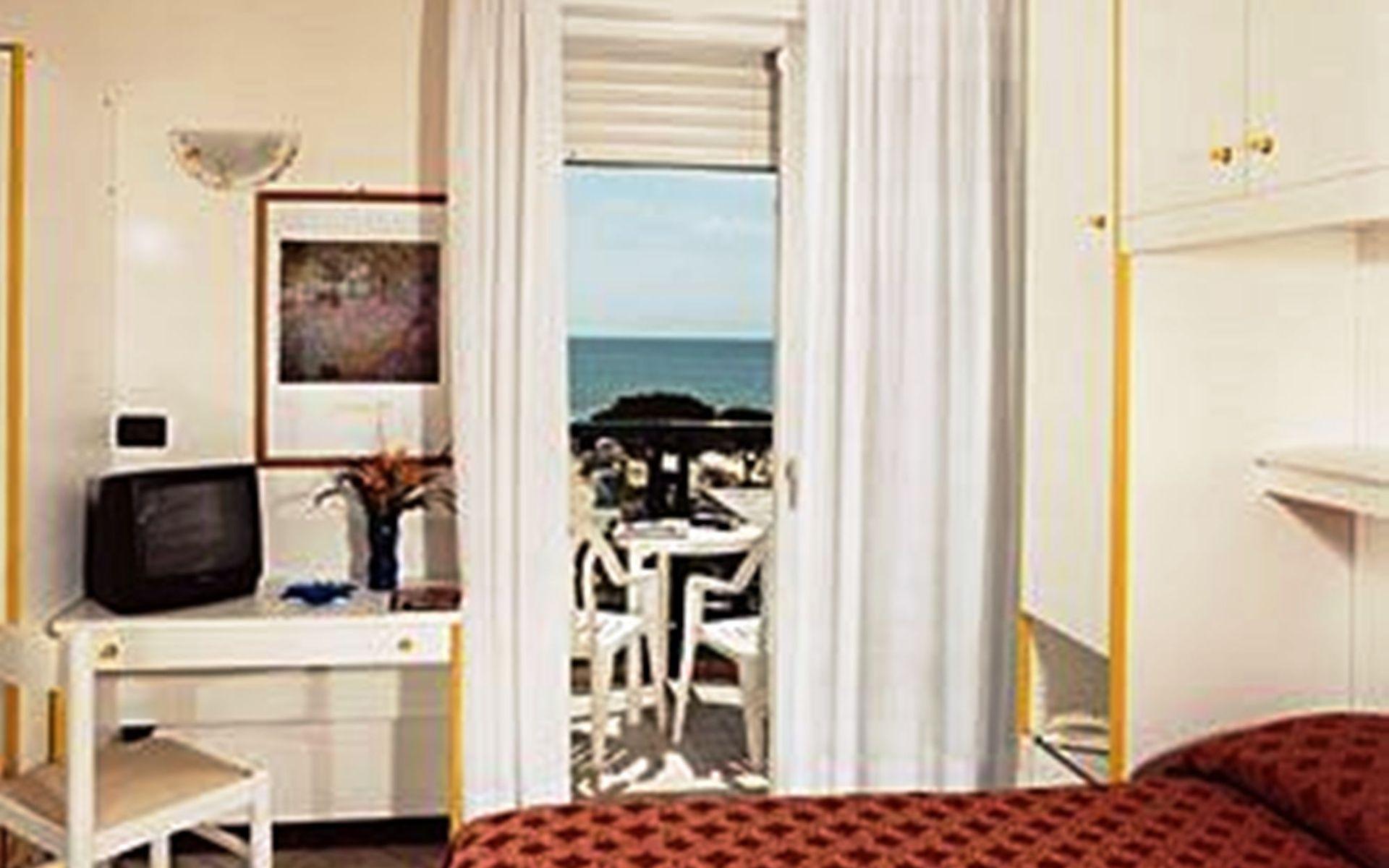 ليدو دي يسولو Hotel Kennedy المظهر الخارجي الصورة